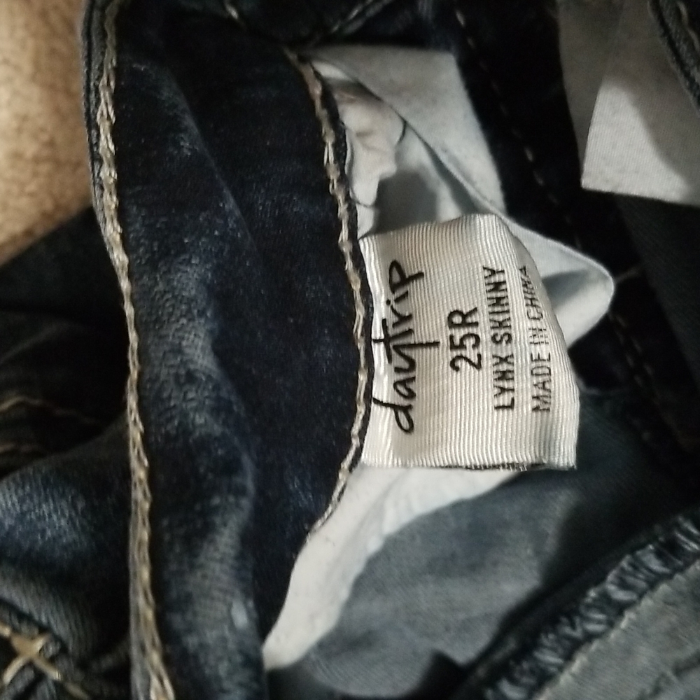 Daytrip 'Lynx' Skinny Jeans 25 - Picture 6 of 7
